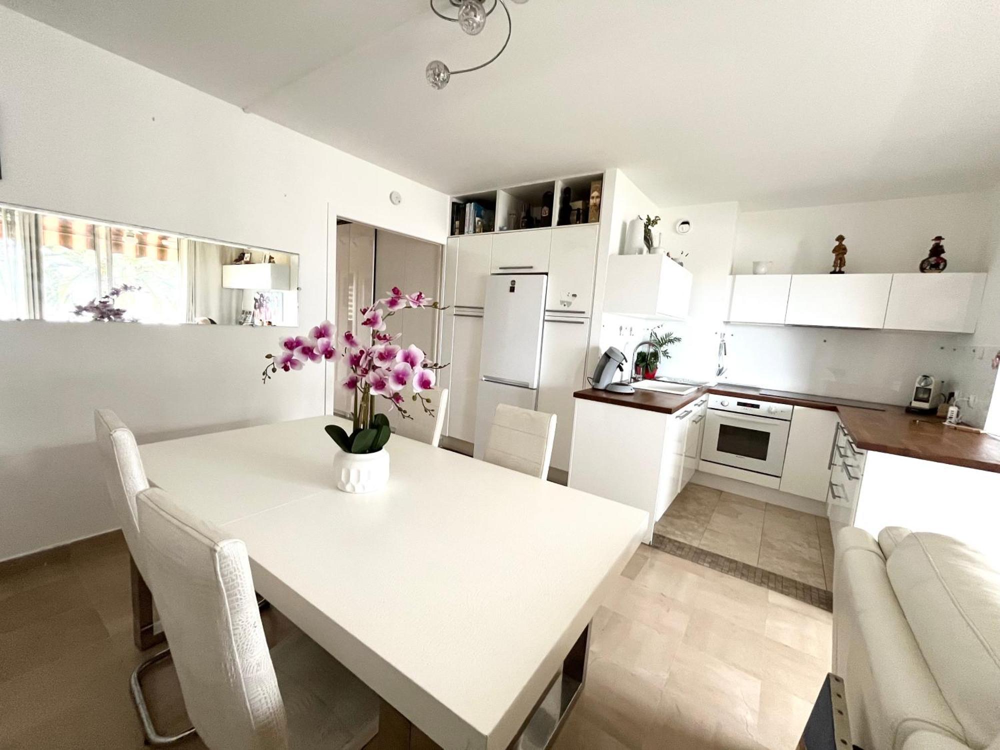 Apartment 2p Front De Bocca *